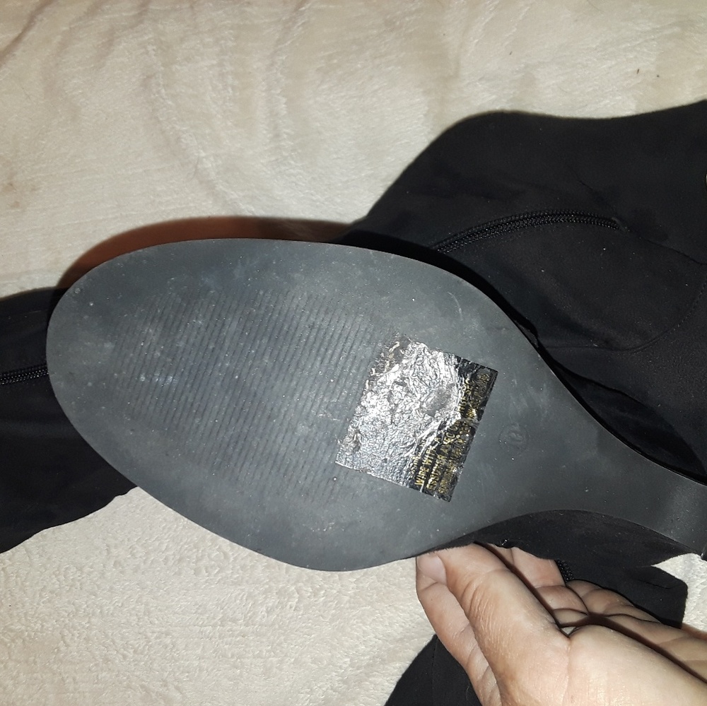 Embellished boot - Picture 4 of 4